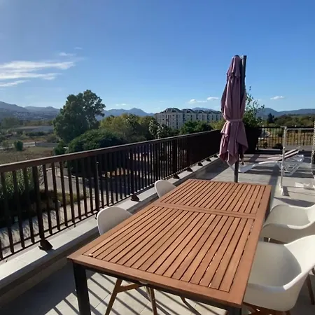 New Lomas De Apartman *